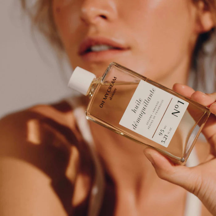 Clearing Oïl – Huile démaquillante douce et efficace pour une peau radieuse